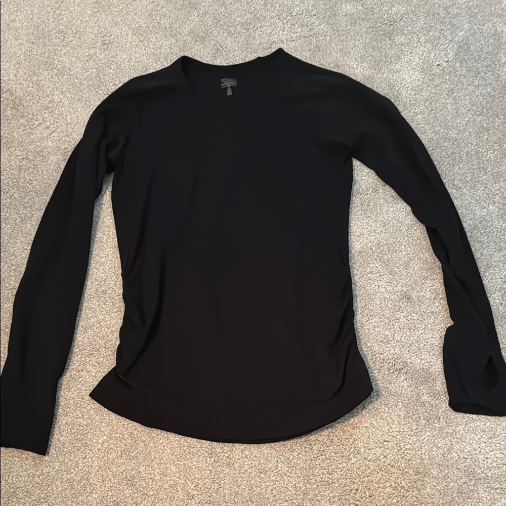 Athleta run shirt (s)